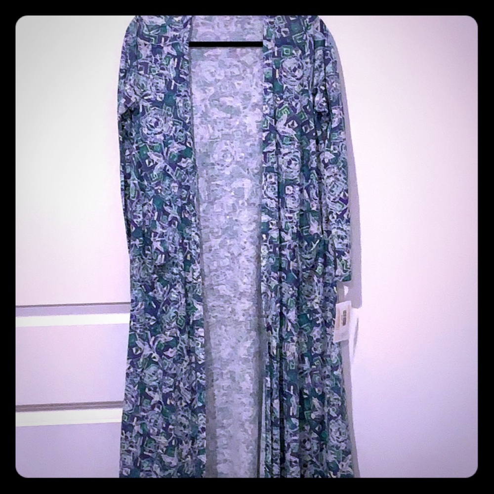 Lularoe Sarah. NWT. Size Small.